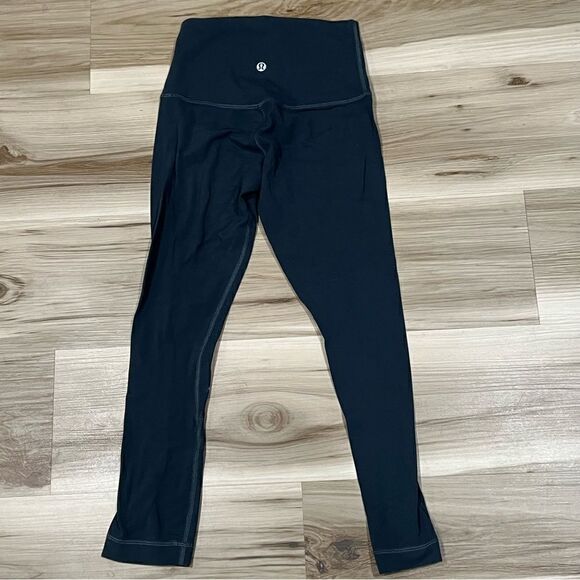 Lululemon Grey Cropped Wunder Under Leggings Women’s 2 - Picture 1 of 3